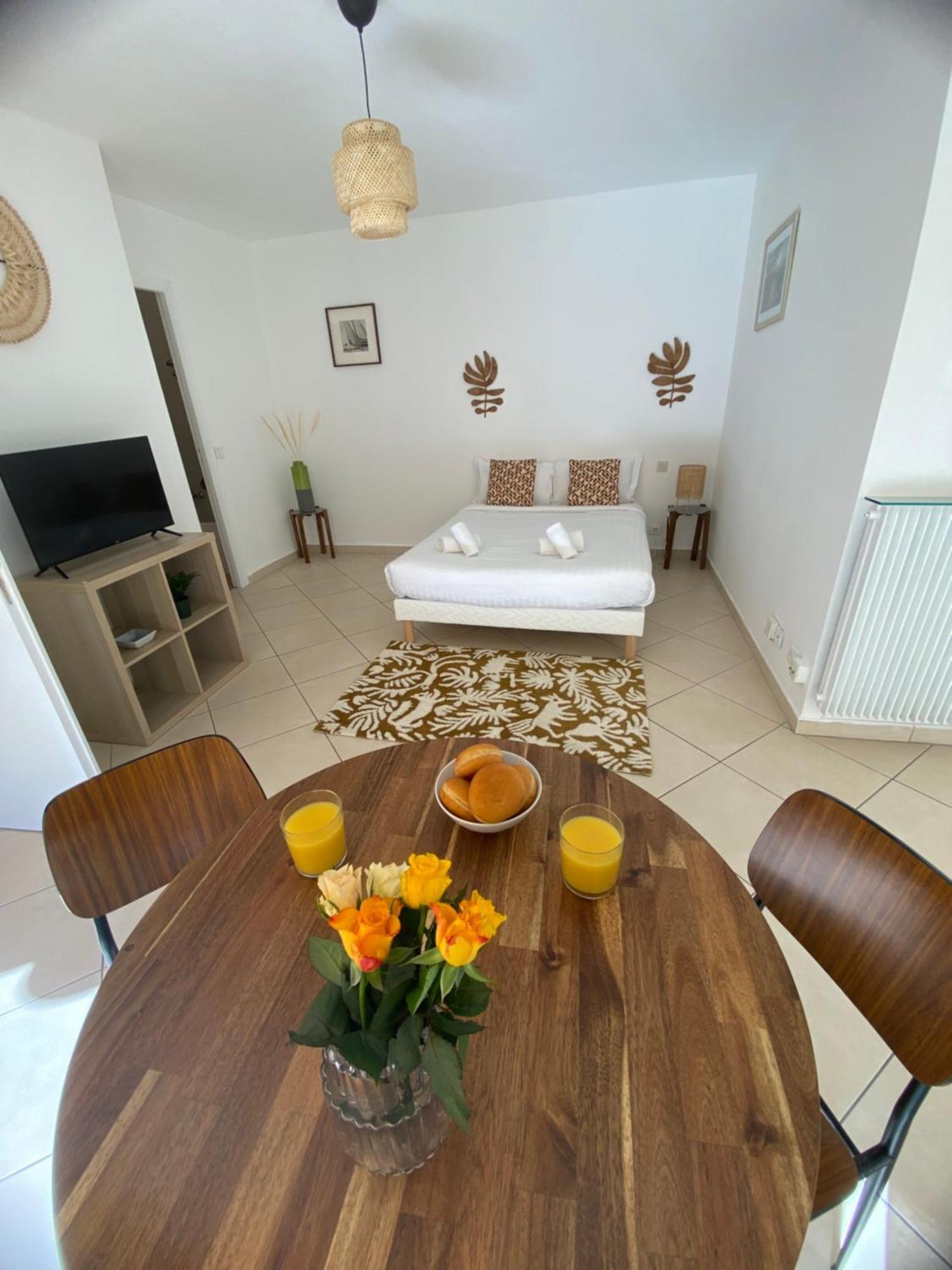Camille Joli Clim Centre Apartment